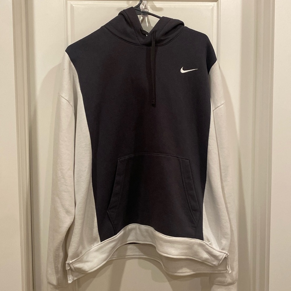 upcycled grey & white Nike Hoodie 🤍